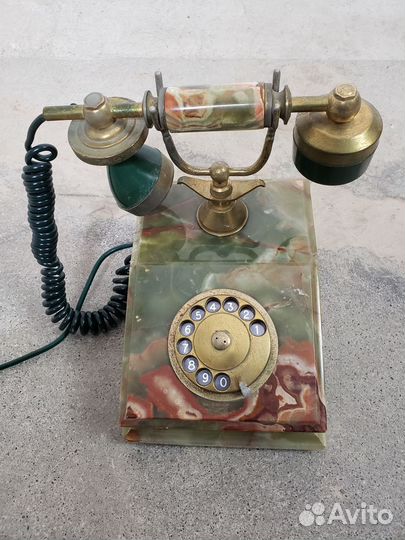 Антикварный телефон. Оникс. хх век