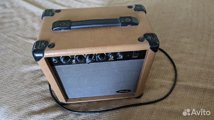 Комбоусилитель для акустической гитары stagg 10 aa