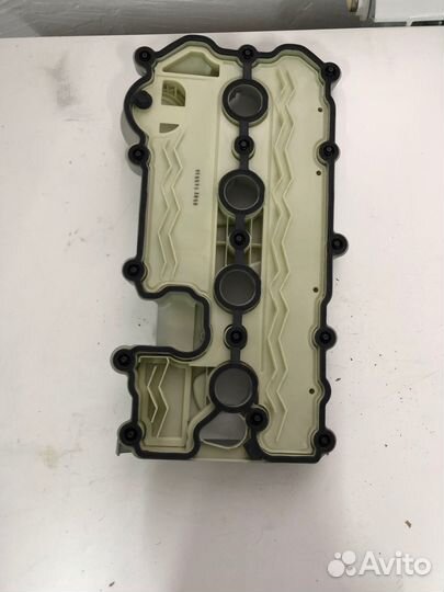 Крышка головки блока с пролкадкой левая Audi A 6