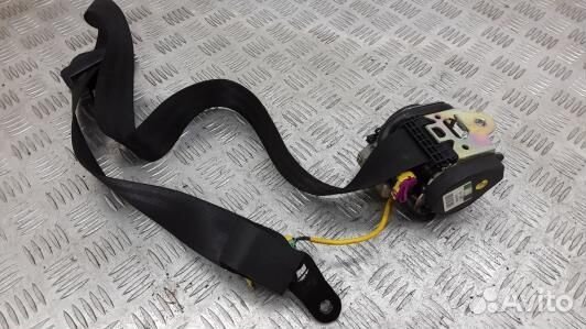 Ремень безопасности с пиропатроном сиденья передне