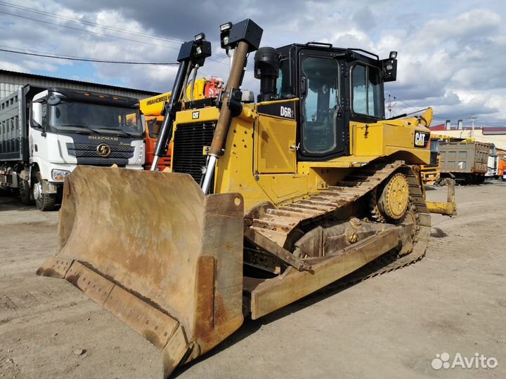 CAT D6R2, 2018