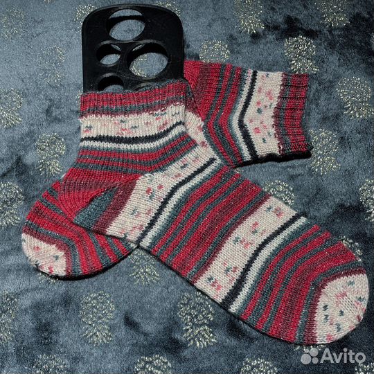 Новогодние носки ручной вязки