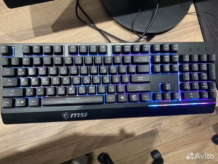 Игровая клавиатура msi