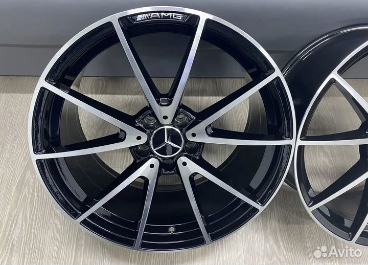 Диски разношир WM AMG R19 5*112 на Mercedes S