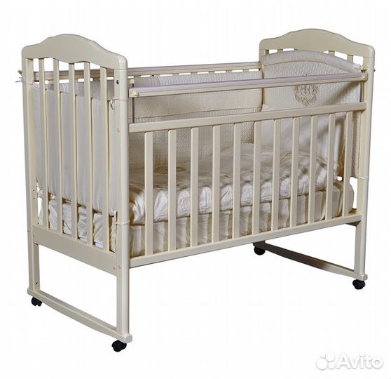 Кроватка детская колесо-качалка