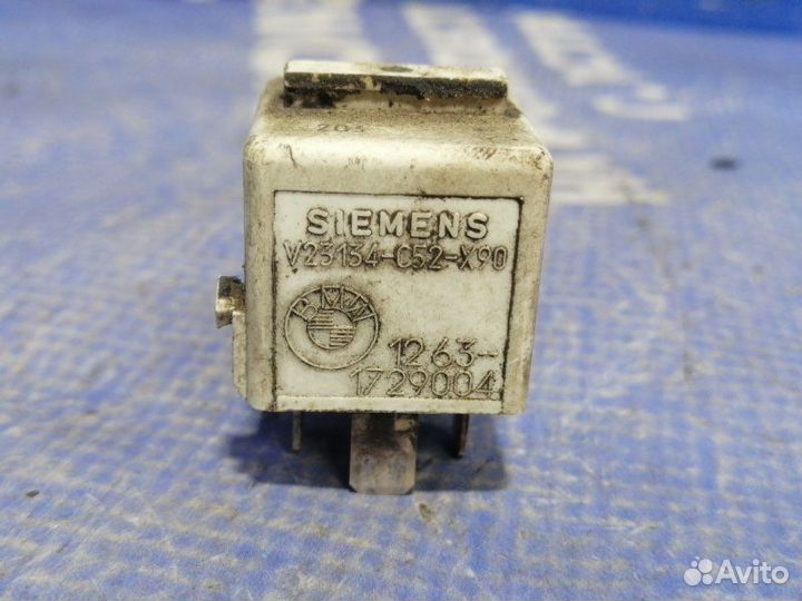 Реле Bmw E36 седан M50B25 1996