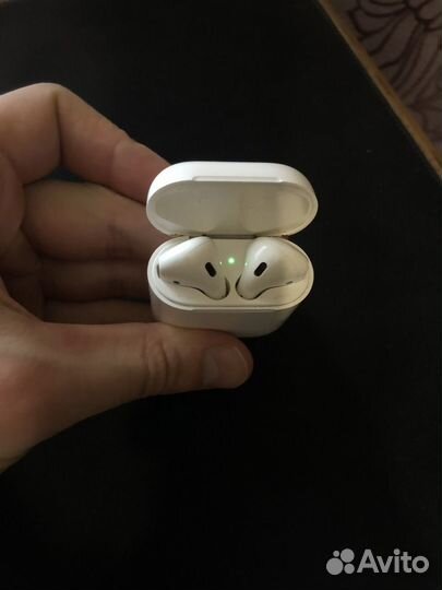 Наушники Apple Airpods