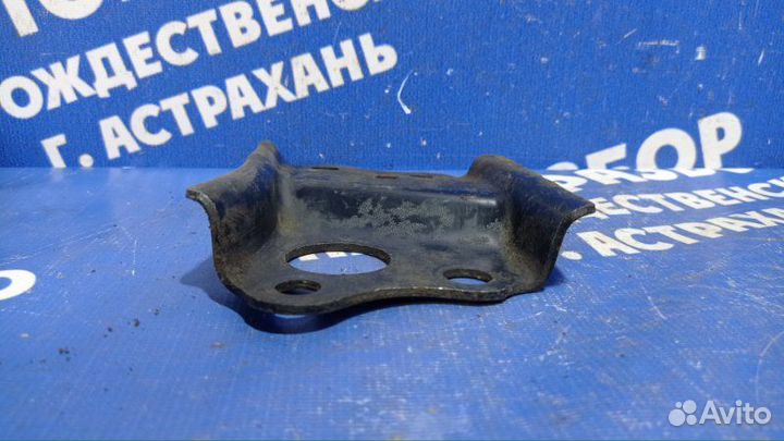 Крепление балки подвески Toyota Rav4 кроссовер