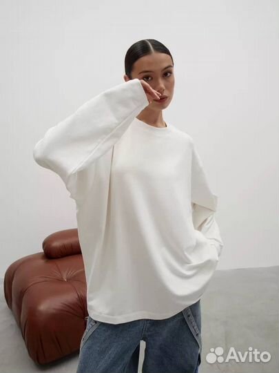 Свитшот женский оверсайз