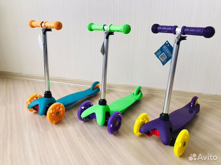 Самокат детский трехколесный. Новый