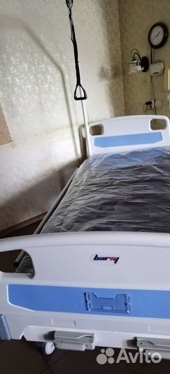 Медицинская кровать