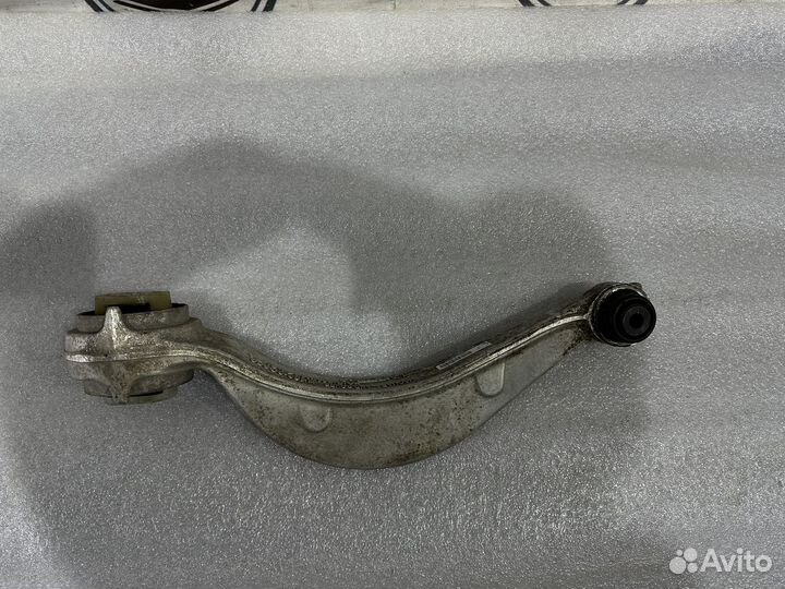 Рычаг передний нижний Range Rover Velar L560