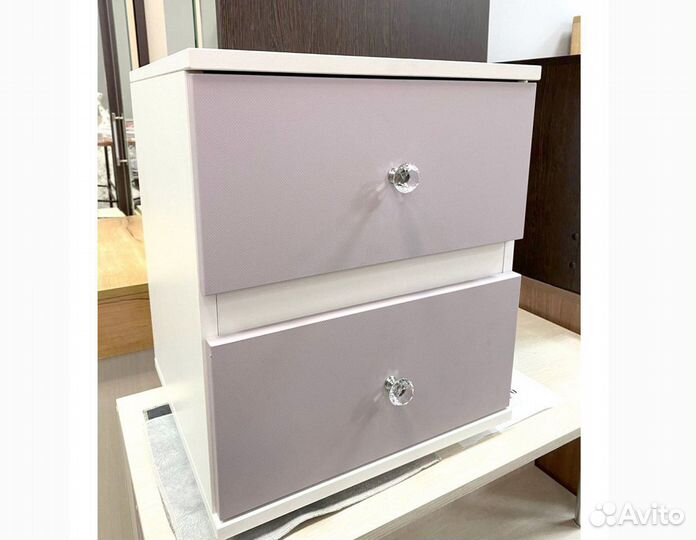 Тумба прикроватная