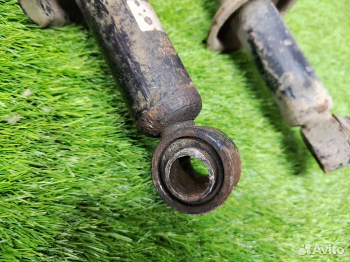 Стойки задние Hyundai Sonata EF G4GC 2006