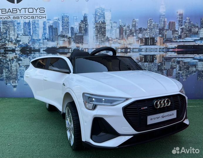 Развивающий автомобиль audi