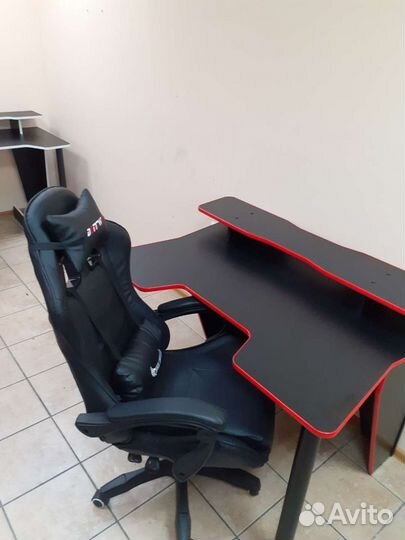 Геймерский стол и игровое кресло комплект