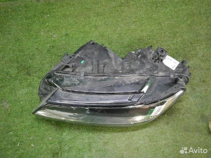 Фара левая Volkswagen Tiguan