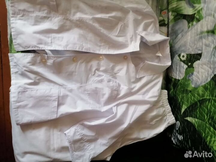 Медицинский костюм новый, размер 50