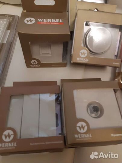 Продам рамки и выключатели werkel