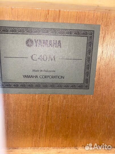Классическая гитара yamaha c40