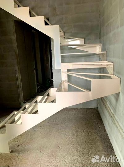 Металлокаркас для лестницы 