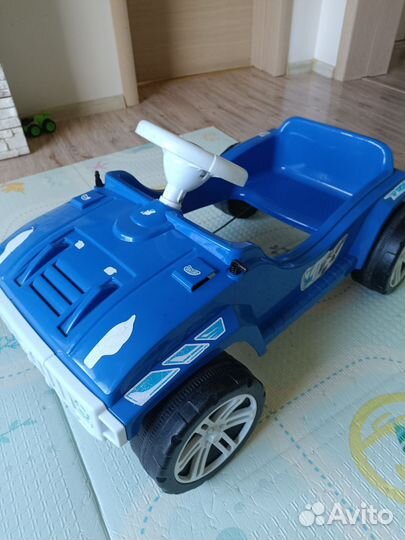 Бронь Детская педальная машина