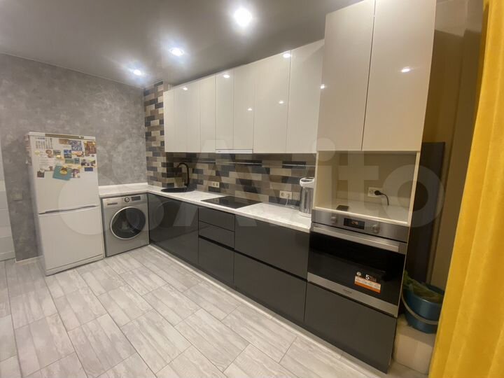 3-к. квартира, 81 м², 1/9 эт.