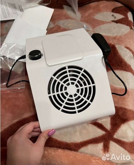 Пылесос для маникюра и лампа