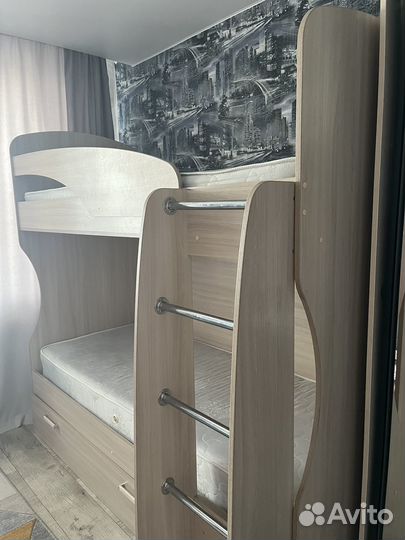 Двухъярусная кровать бу с матрасами