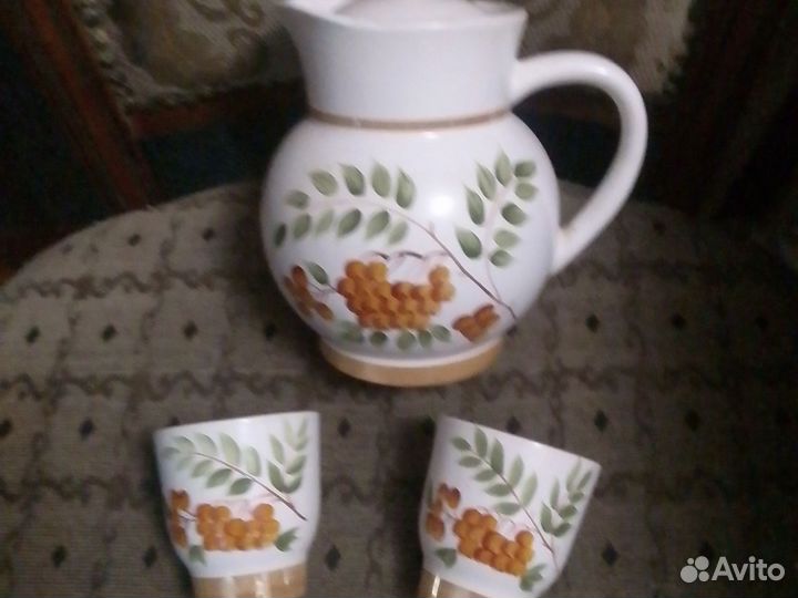 Кувшин и две кружечки рябинушки