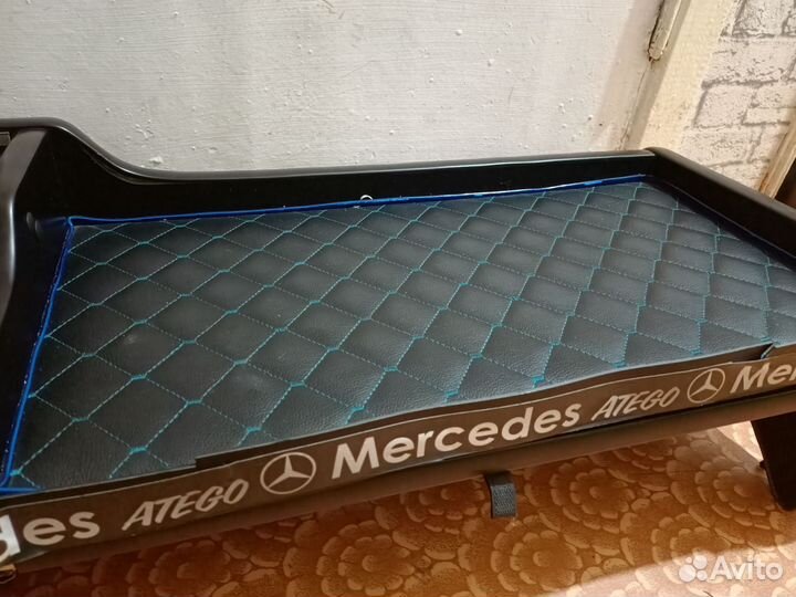 Полка на Мерседес atego