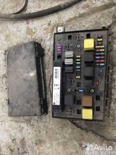 Блок предохранителей opel Astra h gtc