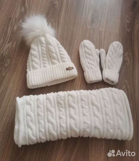 Зимняя шапка, снуд, варежки