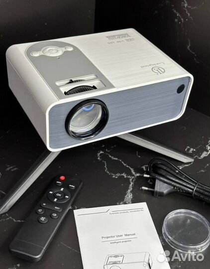 Проектор М8