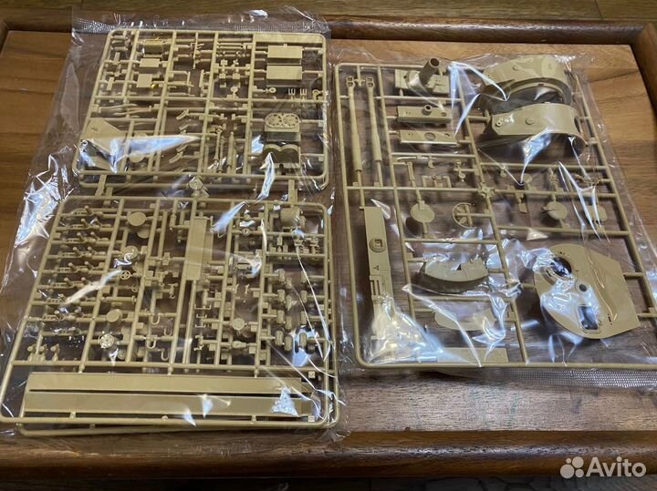 Модель танка T-VI с интерьером 1/35 Academy