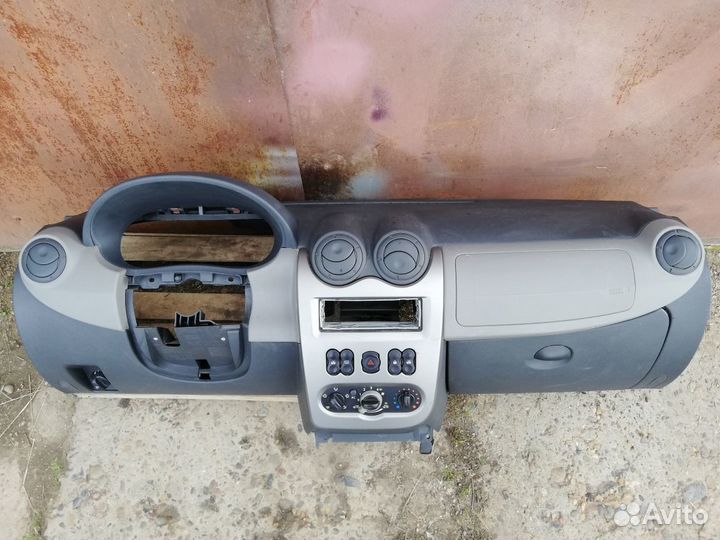 Парприз с Airbag рено сандеро логан ларгус