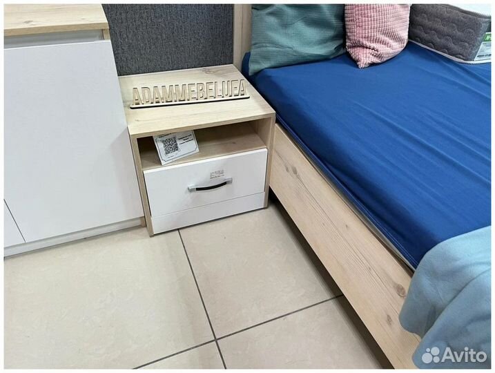 Тумба прикроватная 