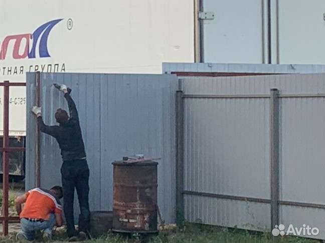 Установка забора из профнастила