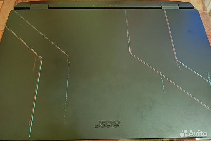 Acer nitro 5 Ryzen 5/DDR 5 16Gb/RTX 3070 8Gb