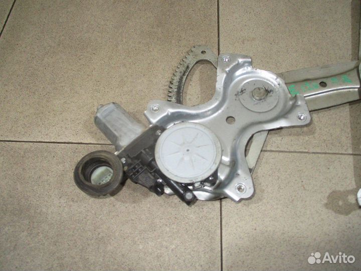 Стеклоподъемник П/П Toyota Corolla (E150)
