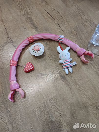 Подвеска на стульчик/коляску для девочки