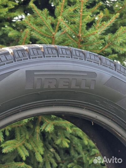 Pirelli Ice Zero FR 225/60 R18 104T