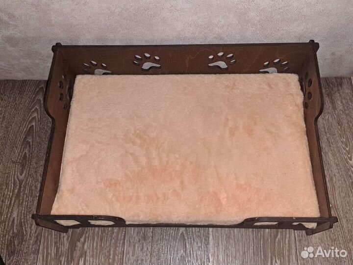 Лежанка для маленьких пород собак