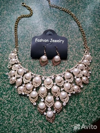 Колье ожерелье