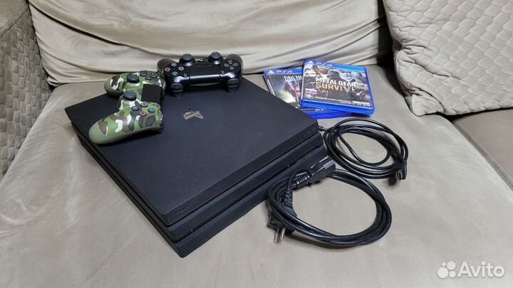 Продам Sony Playstation 4 PRO 1Tb