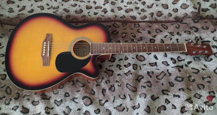 Акустическая гитара Martinez