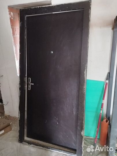 Дверь входная металлическая