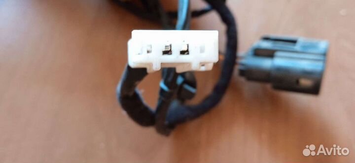 Проводка двери Hyundai Solaris 2019 (91650H5020)