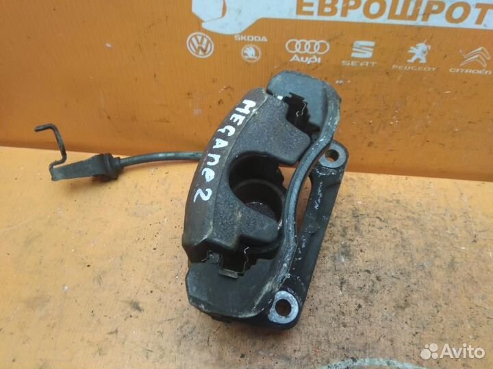 Суппорт передний левый Renault Megane 2 (2002-200