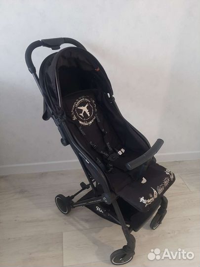 Прогулочная коляска tour